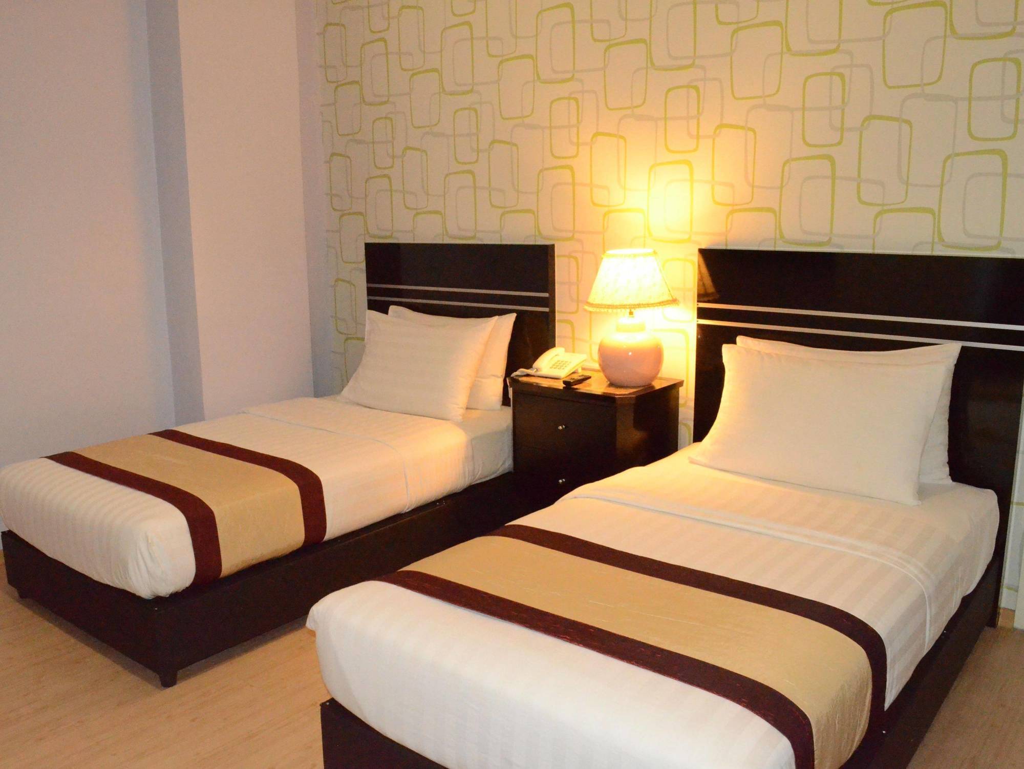 Bluebell Hotel Skudai Extérieur photo