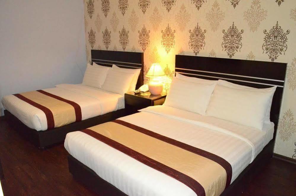 Bluebell Hotel Skudai Extérieur photo
