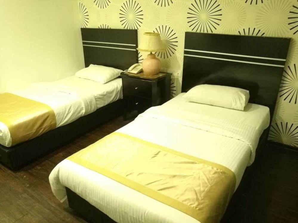Bluebell Hotel Skudai Extérieur photo