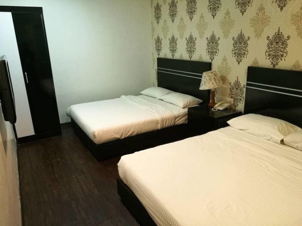 Bluebell Hotel Skudai Extérieur photo